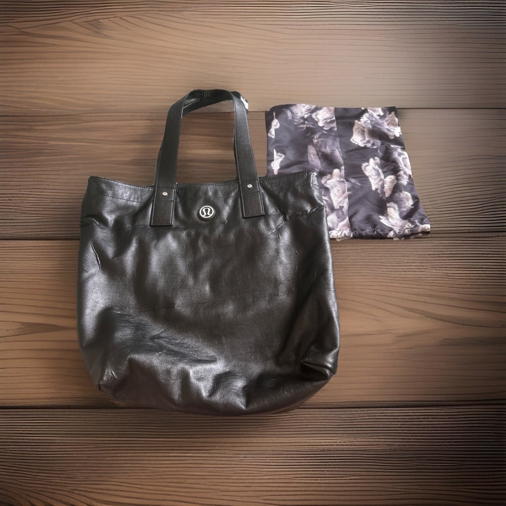 Lululemon Womens Black Leather Classic Pockets Double Handle Tote Bag W Cover